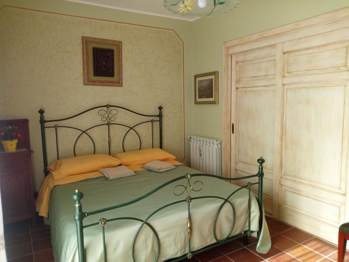 B&B Villa Carmen Сант'Алессіо-Сікуло Екстер'єр фото